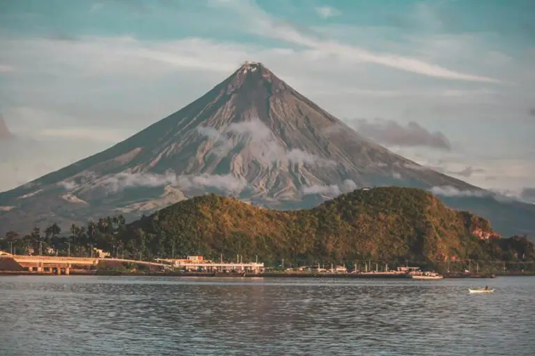 What Are the 3 Active Volcanoes in the Philippines?